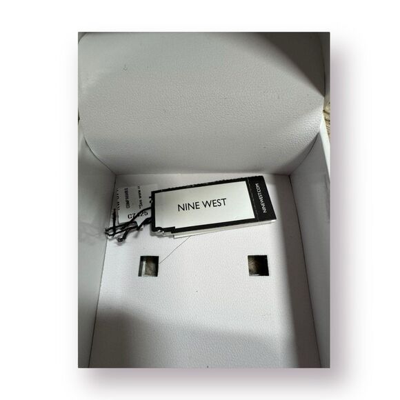 Nine West Women's Floral Dial Watch Genuine‎ Crystal Accented Silver Gray 2647 - Picture 8 of 12